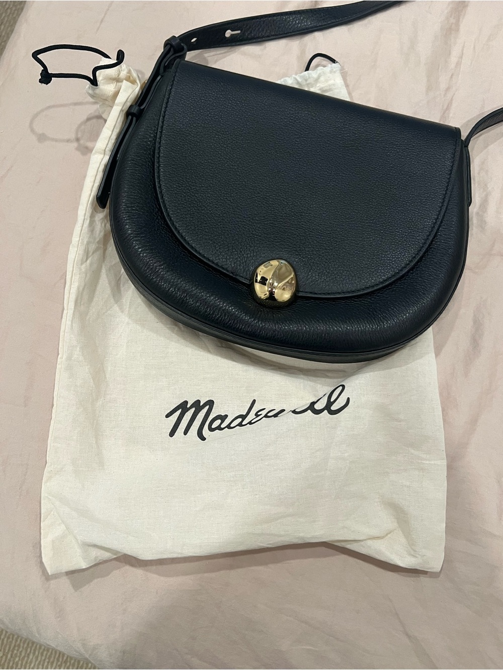 Madewell Black Leather Crossbody Bag - Timeless Everyday Style